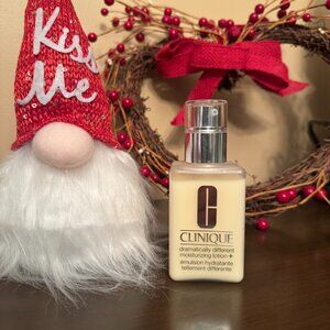 Clinique Dramatically Different Moisturizing Lotion — NWOT Unopened